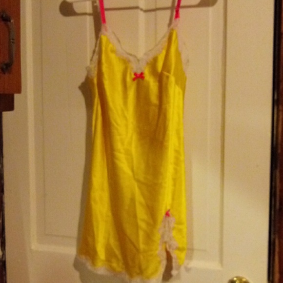 Victoria Secret Nightie Yellow & Pink - Picture 1 of 7